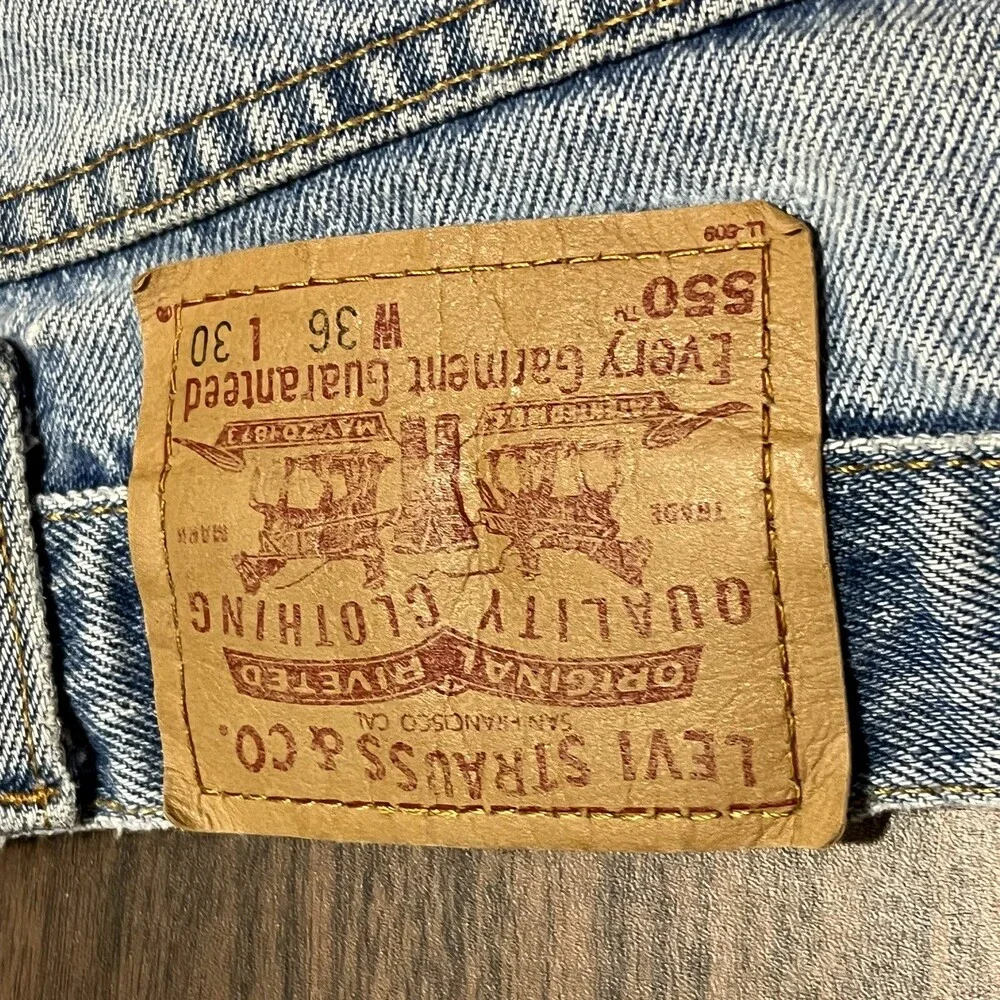 Vintage Levis 34x30 Jeans 550 USA Levi Skate Distressed Thrashed Denim 1990s